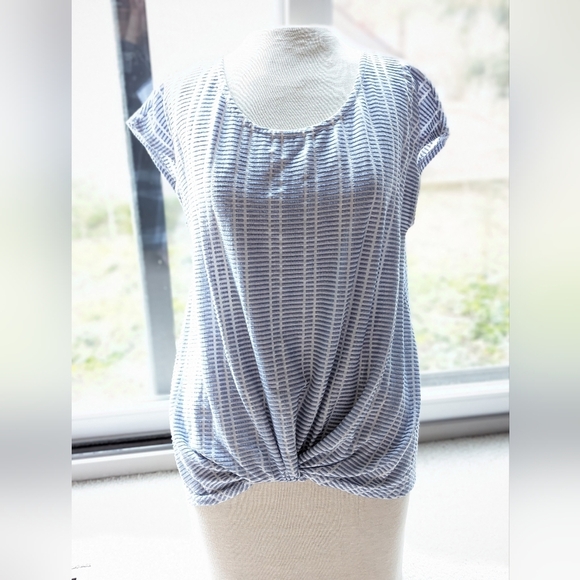 W5 for Anthropologie Blue and White Tied Top - Picture 6 of 9